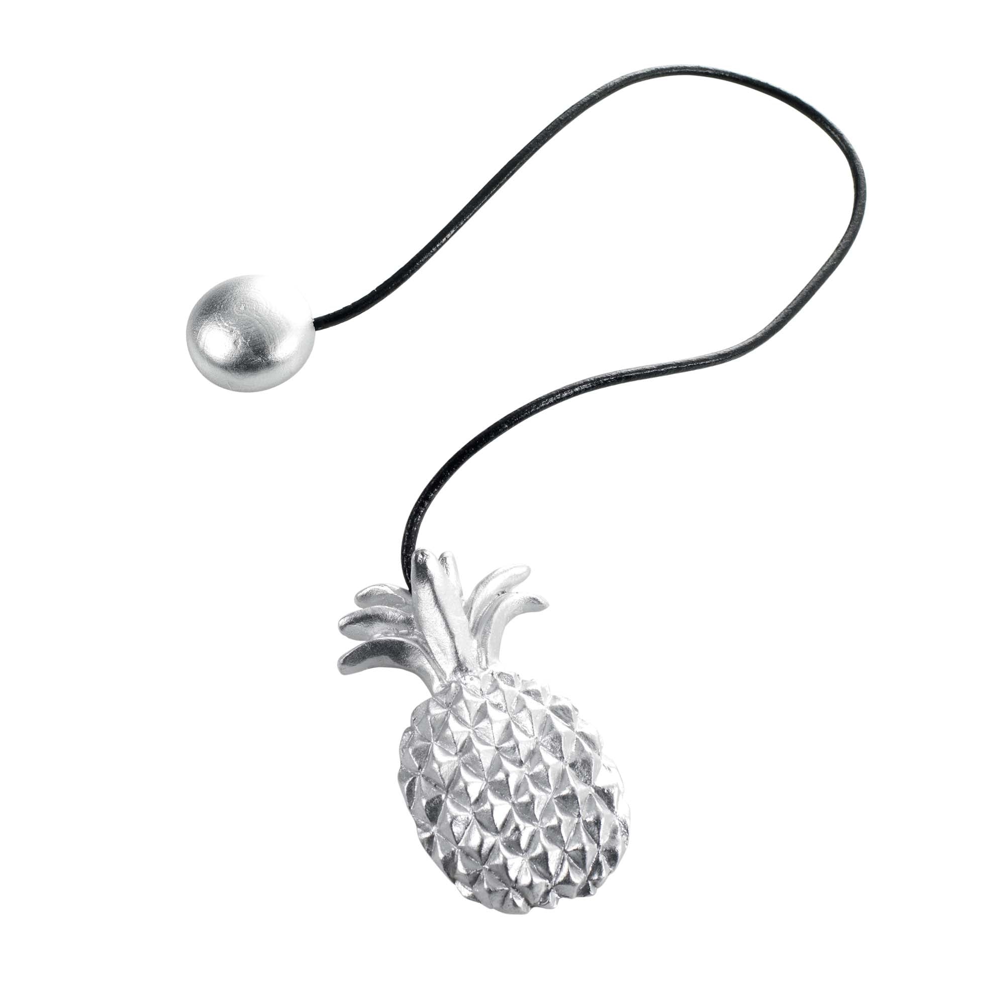 Calamita fermatenda Lewis