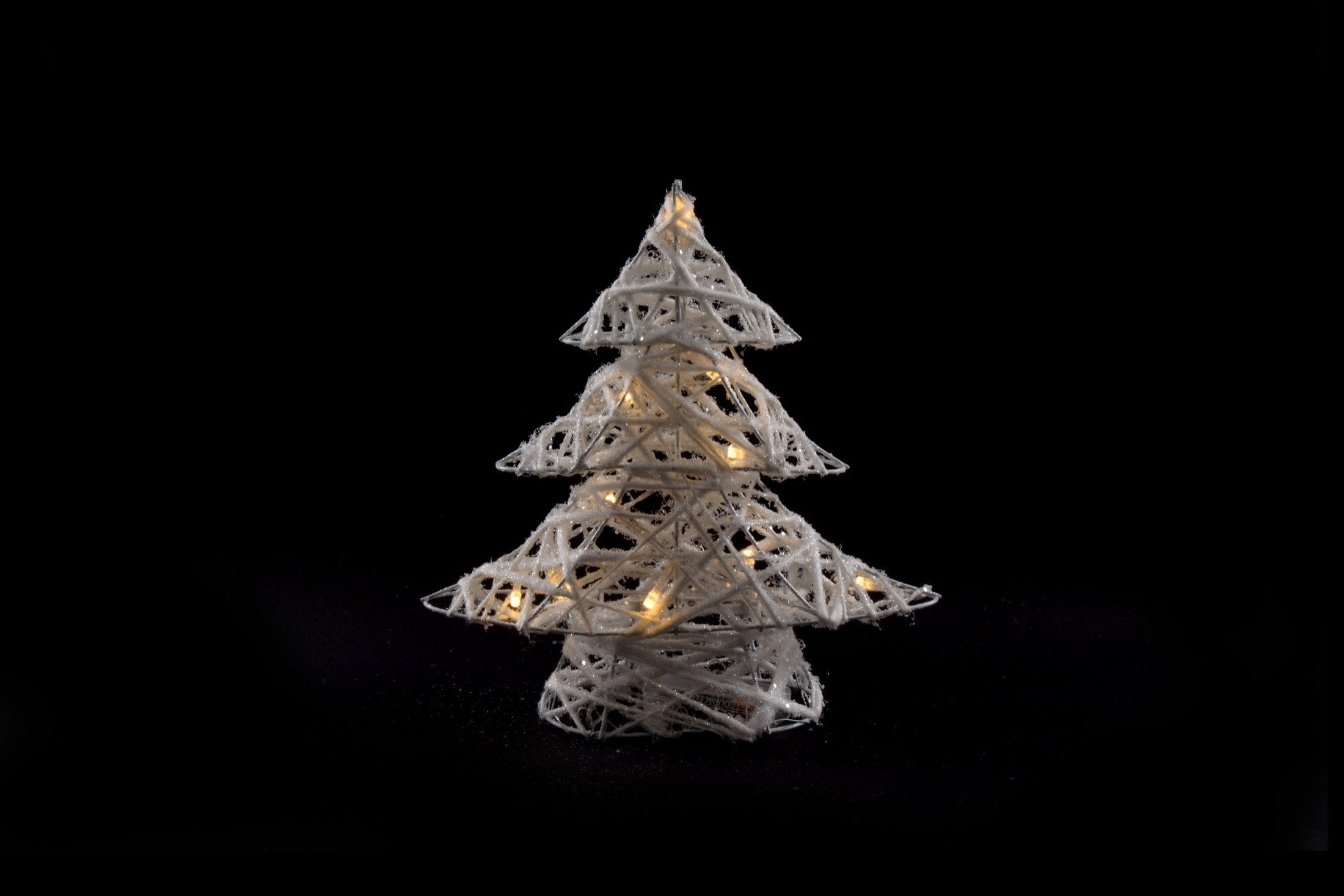 Albero di natale in metallo con luci led