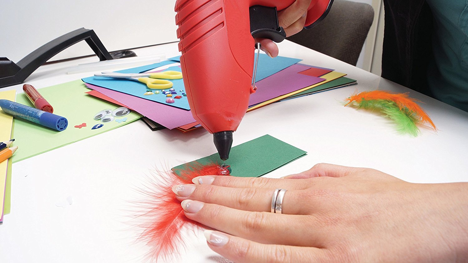 PISTOLA TERMOINCOLLANTE SENZA FILI 8