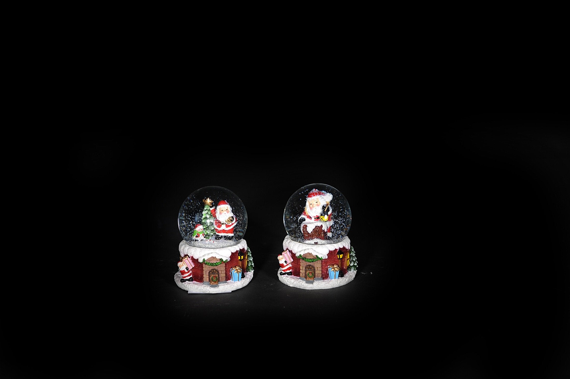 Palla di neve natalizia in resina