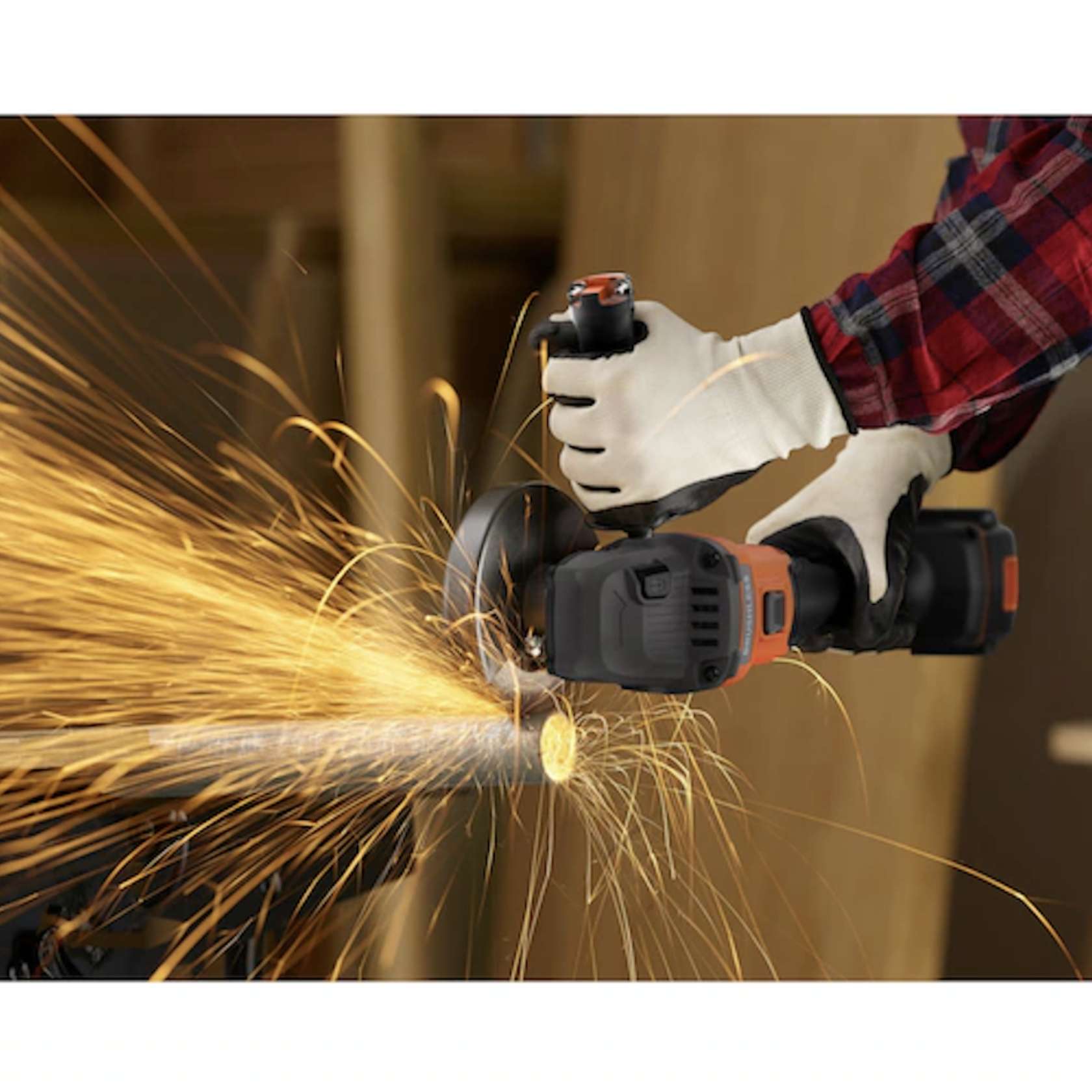 Smerigliatrice angolare 18V Brushless Black+Decker BCG6L8F1S-QW