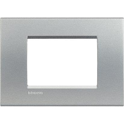 Bticino Living Light placca quadra 3 moduli