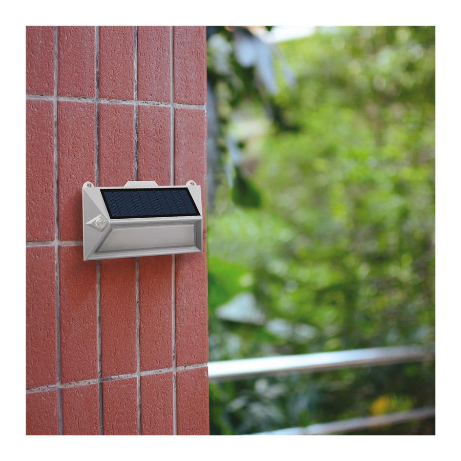 Lampada solare con doppio sensore crepuscolare