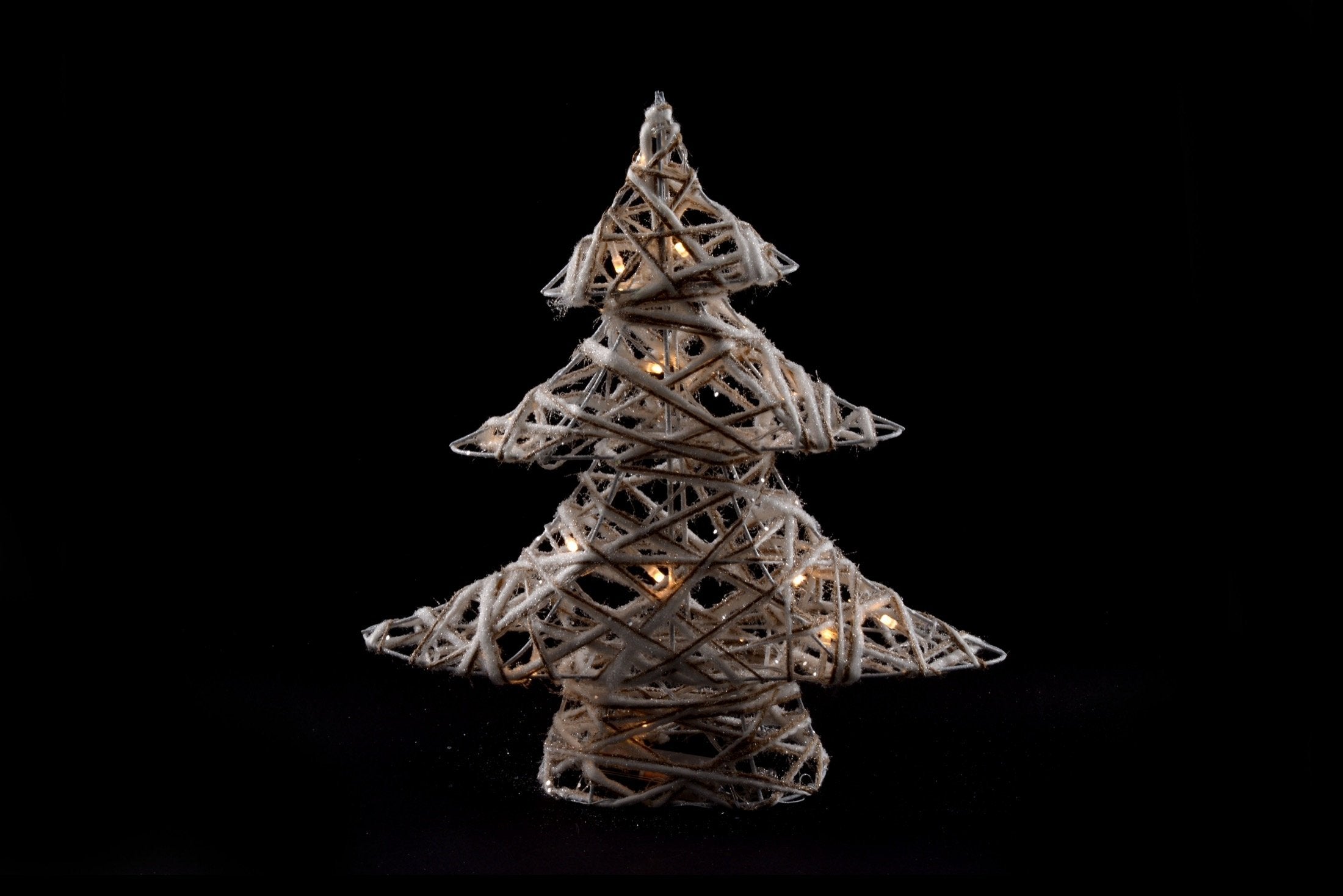 Albero di natale grande in metallo con luci led