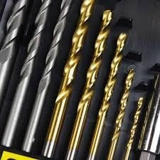 Stanley Set 16 pezzi per avvitare e forare